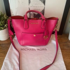 Michael Kors pink purse- great condition!!